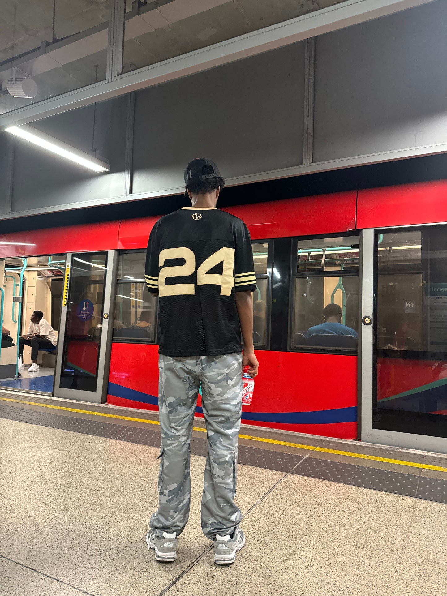 KIZITO JERSEY BLACK AND GOLD